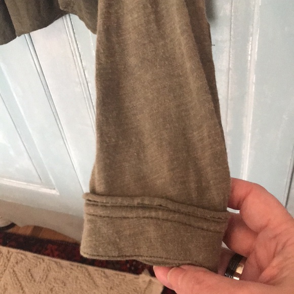 Free People blouse in an army Green colour. Size Small - Picture 6 of 8